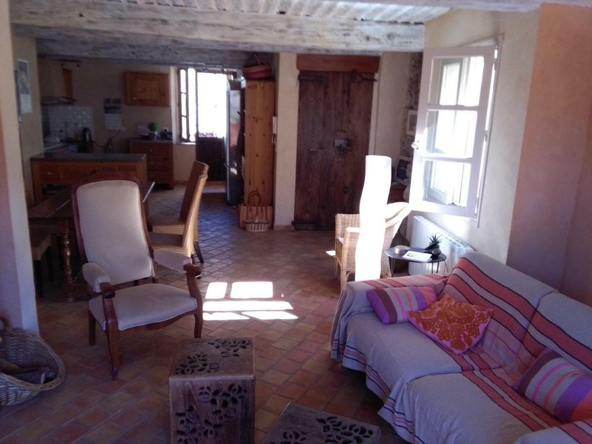 La Maison Derriere La Fontaine Бюи-ле-Барони Екстериор снимка